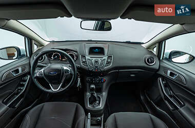 Хэтчбек Ford Fiesta 2013 в 