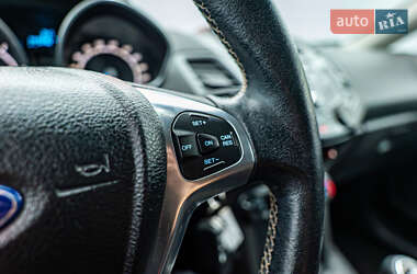 Хэтчбек Ford Fiesta 2013 в 