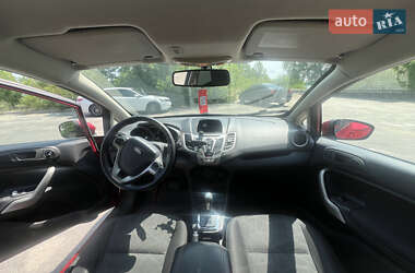 Хэтчбек Ford Fiesta 2010 в 