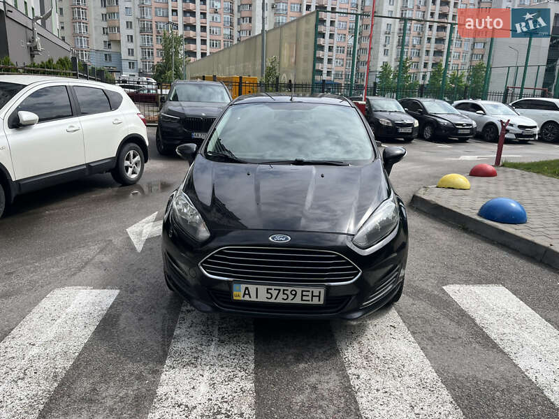 Хетчбек Ford Fiesta 2013 в Києві