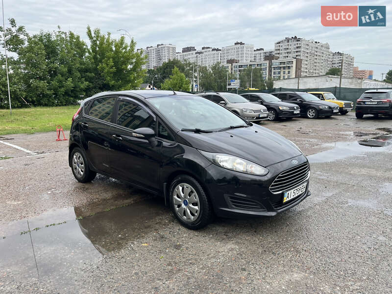 Хетчбек Ford Fiesta 2013 в Києві