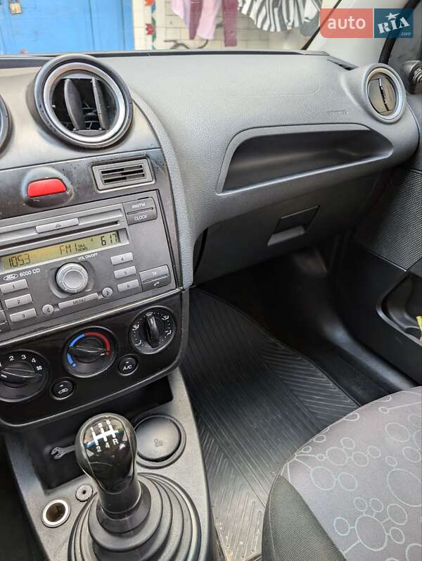 Хэтчбек Ford Fiesta 2007 в Каменец-Подольском фото 11 Хэтчбек Ford Fiesta 2007 в Каменец-Подольском