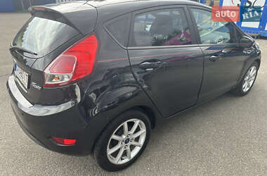 Хэтчбек Ford Fiesta 2014 в 