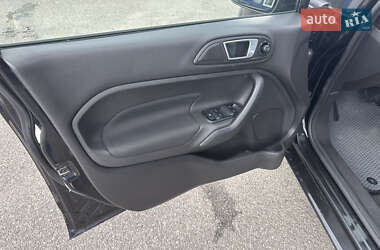 Хэтчбек Ford Fiesta 2014 в 