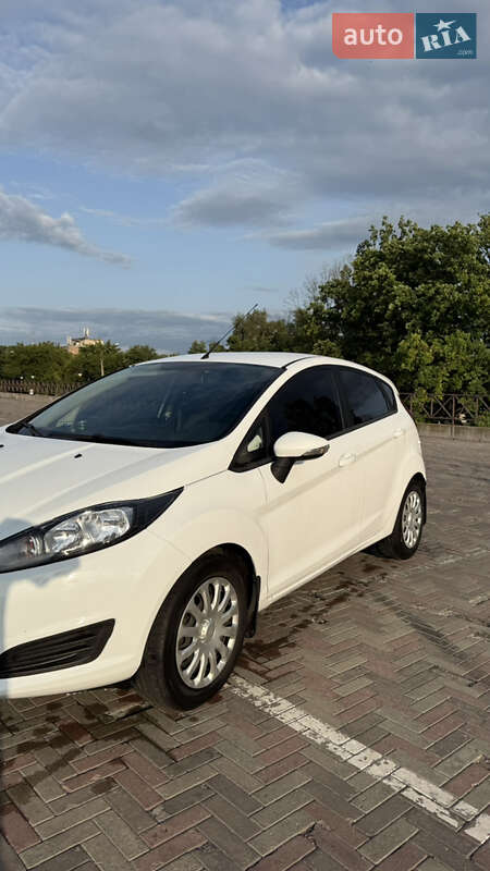 Хетчбек Ford Fiesta 2016 в Харкові