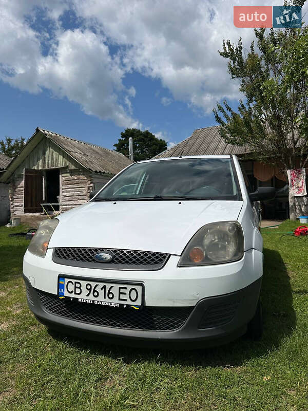 Хэтчбек Ford Fiesta 2008 в Славутиче