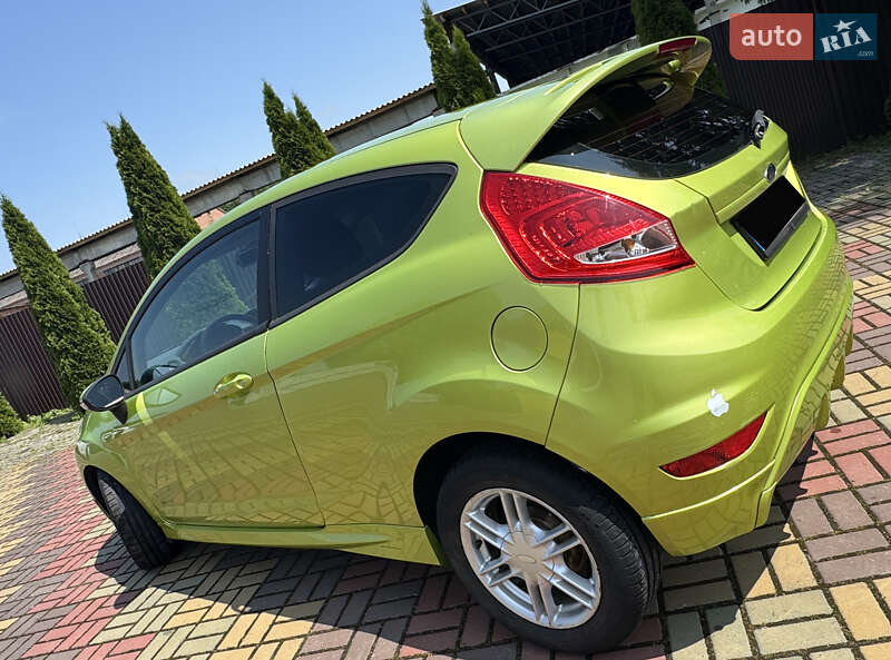 Хэтчбек Ford Fiesta 2008 в Изяславе