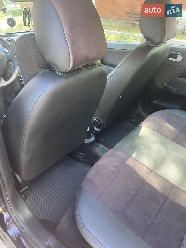 Хэтчбек Ford Fiesta 2007 в Виннице