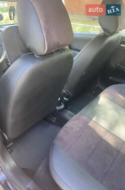 Хэтчбек Ford Fiesta 2007 в 