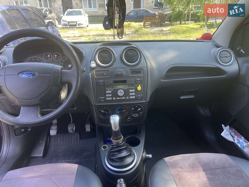 Хэтчбек Ford Fiesta 2007 в Виннице
