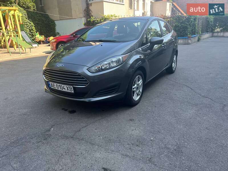 Седан Ford Fiesta 2019 в Днепре