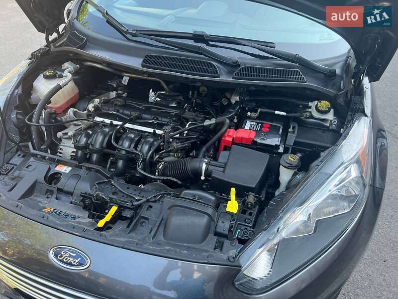 Седан Ford Fiesta 2019 в Днепре