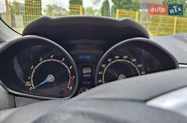 Хэтчбек Ford Fiesta 2013 в 