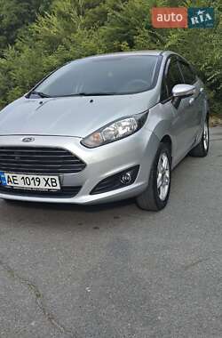 Седан Ford Fiesta 2017 в 