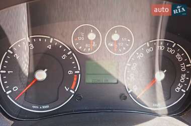 Хэтчбек Ford Fiesta 2008 в 