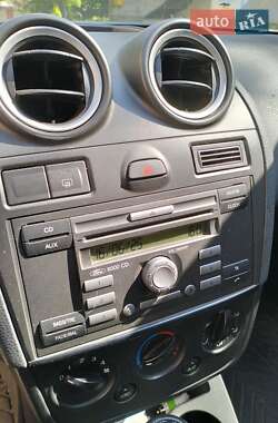 Хетчбек Ford Fiesta 2006 в Кременчуці