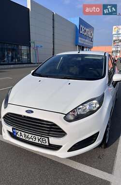 Хетчбек Ford Fiesta 2016 в Києві