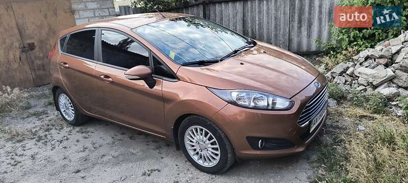 Хэтчбек Ford Fiesta 2013 в Изюме