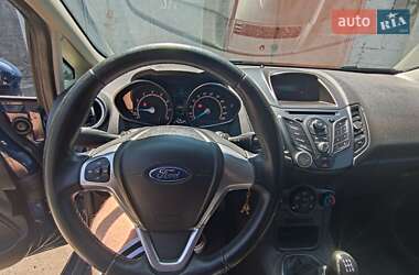 Хэтчбек Ford Fiesta 2013 в 