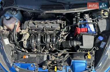 Хэтчбек Ford Fiesta 2010 в 