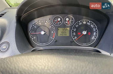 Хэтчбек Ford Fiesta 2006 в 