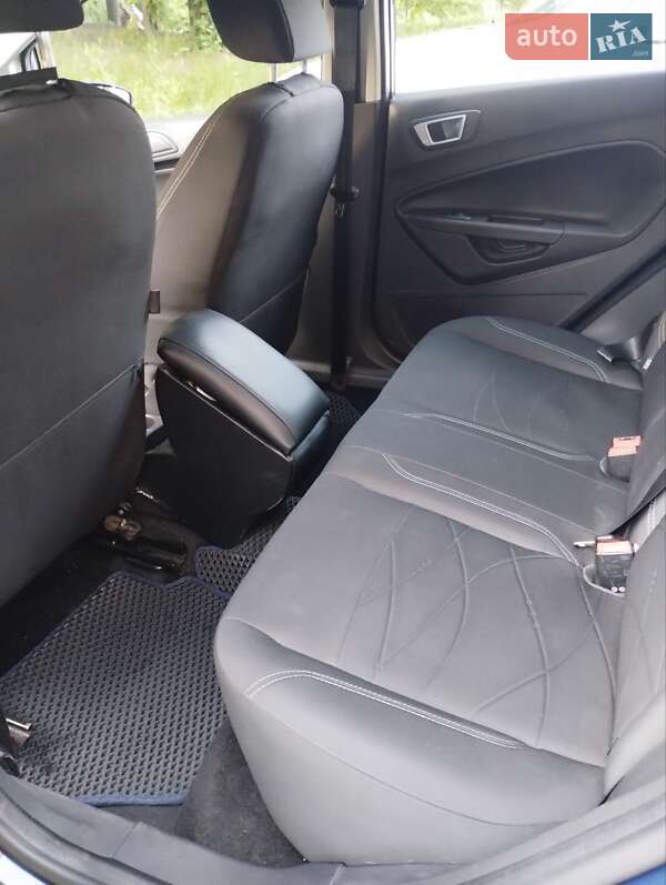 Хэтчбек Ford Fiesta 2013 в Виннице