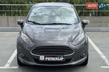 Седан Ford Fiesta 2016 в 