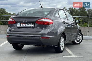 Седан Ford Fiesta 2016 в 