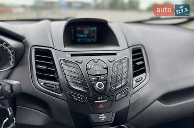 Седан Ford Fiesta 2016 в 