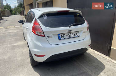Хэтчбек Ford Fiesta 2014 в 