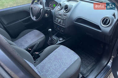 Хэтчбек Ford Fiesta 2008 в 