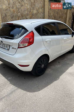 Хэтчбек Ford Fiesta 2014 в 