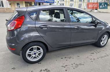 Хэтчбек Ford Fiesta 2017 в 