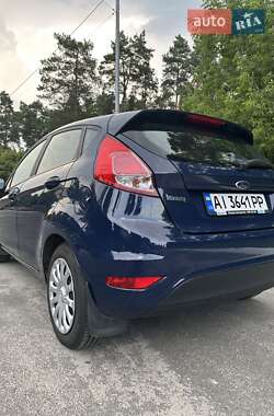 Хэтчбек Ford Fiesta 2013 в 