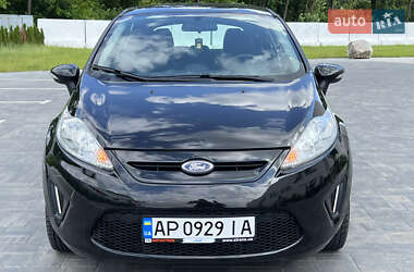 Хэтчбек Ford Fiesta 2013 в 