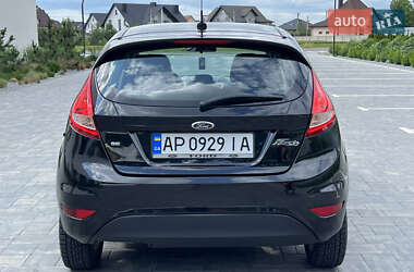 Хэтчбек Ford Fiesta 2013 в 