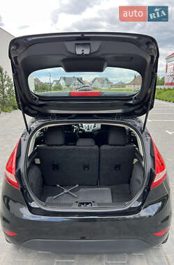 Хэтчбек Ford Fiesta 2013 в 