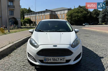 Хэтчбек Ford Fiesta 2013 в 