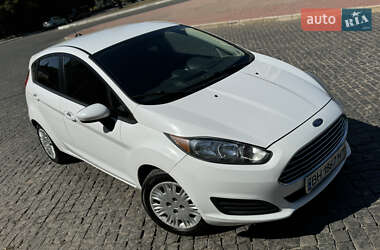 Хэтчбек Ford Fiesta 2013 в 