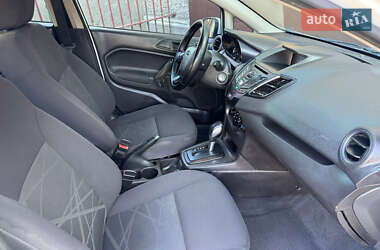 Хэтчбек Ford Fiesta 2013 в 