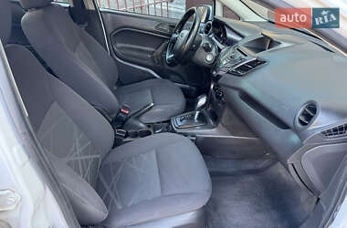 Хэтчбек Ford Fiesta 2013 в 