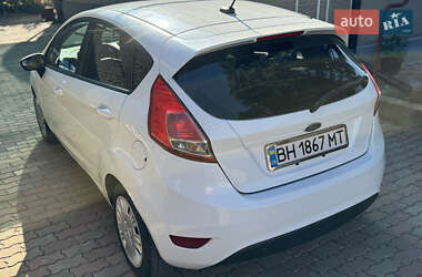 Хэтчбек Ford Fiesta 2013 в 