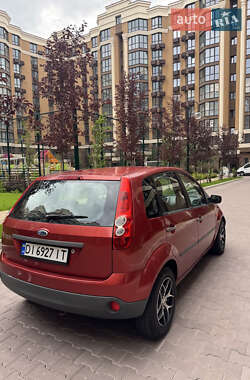 Хэтчбек Ford Fiesta 2007 в 