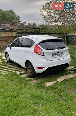 Хэтчбек Ford Fiesta 2013 в 