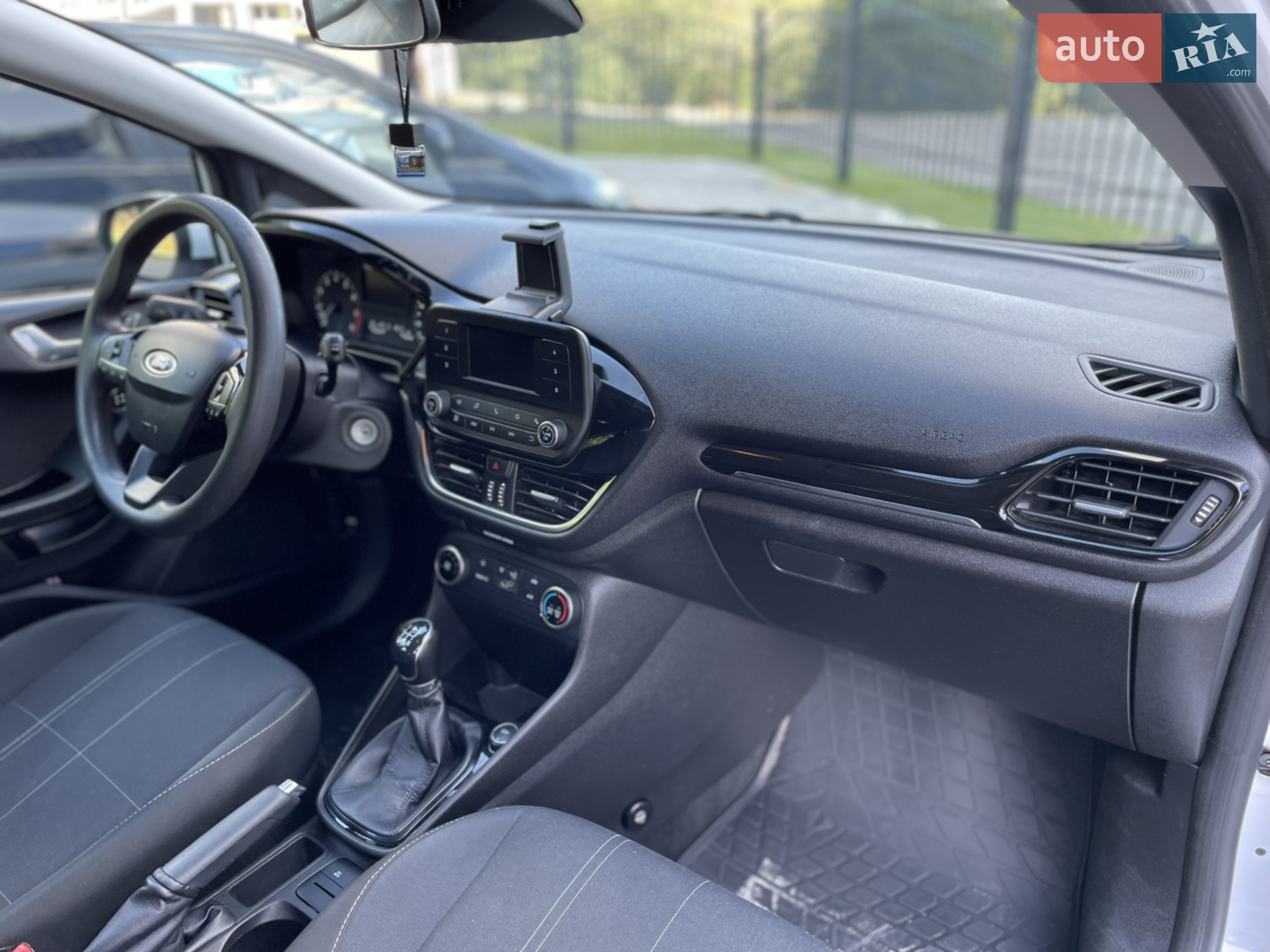 2018 Ford Fiesta - мініатюра 19