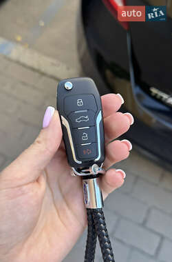 Хэтчбек Ford Fiesta 2012 в 