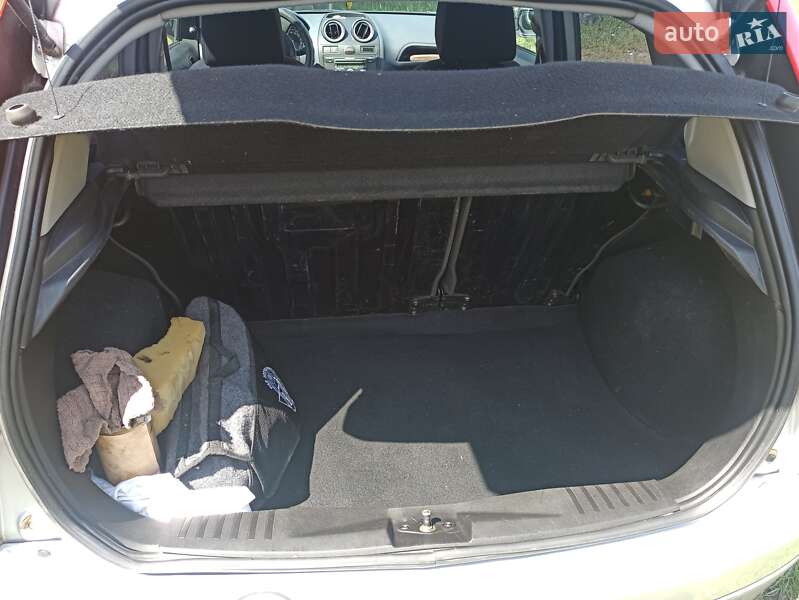 Хэтчбек Ford Fiesta 2006 в Киеве