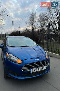 Хэтчбек Ford Fiesta 2018 в 