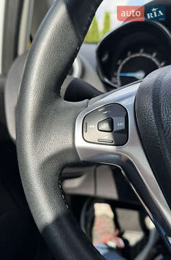 Хэтчбек Ford Fiesta 2013 в 