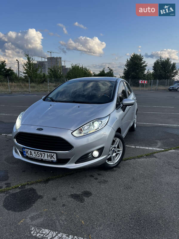 Хетчбек Ford Fiesta 2017 в Києві